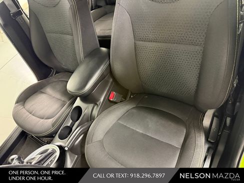 Used 2016 Kia Soul + FWD image 21