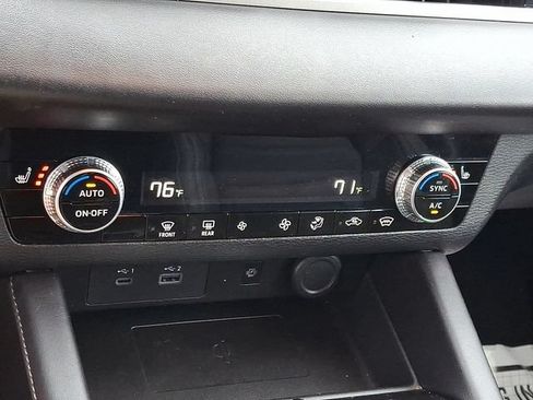 Used 2024 Mitsubishi Outlander SE AWD/4WD image 16