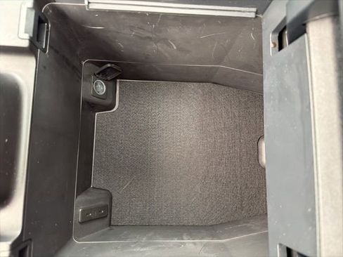 Used 2025 Ford Expedition Active image 47