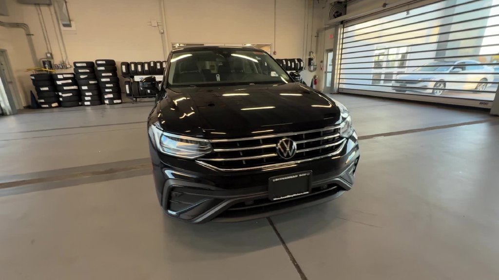 Certified 2023 Volkswagen Tiguan SE w/ Panoramic Sunroof Package AWD/4WD image 13