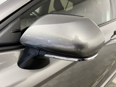 Used 2025 Toyota Camry SE w/ Multimedia Upgrade Package image 13