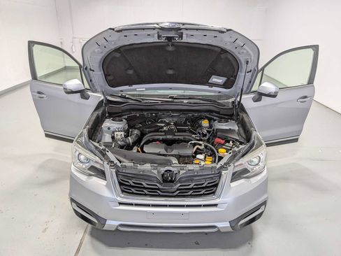 Used 2017 Subaru Forester 2.5i Touring AWD/4WD image 13