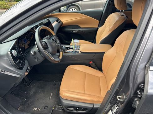 Used 2025 Lexus RX 350 Premium w/ Accessory Package (Z1) image 3