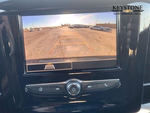 Used 2023 Chevrolet Traverse LT image 19