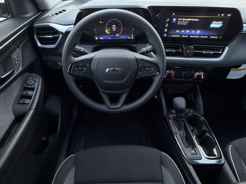 New 2026 Chevrolet TrailBlazer LT w/ Midnight Edition FWD image 11