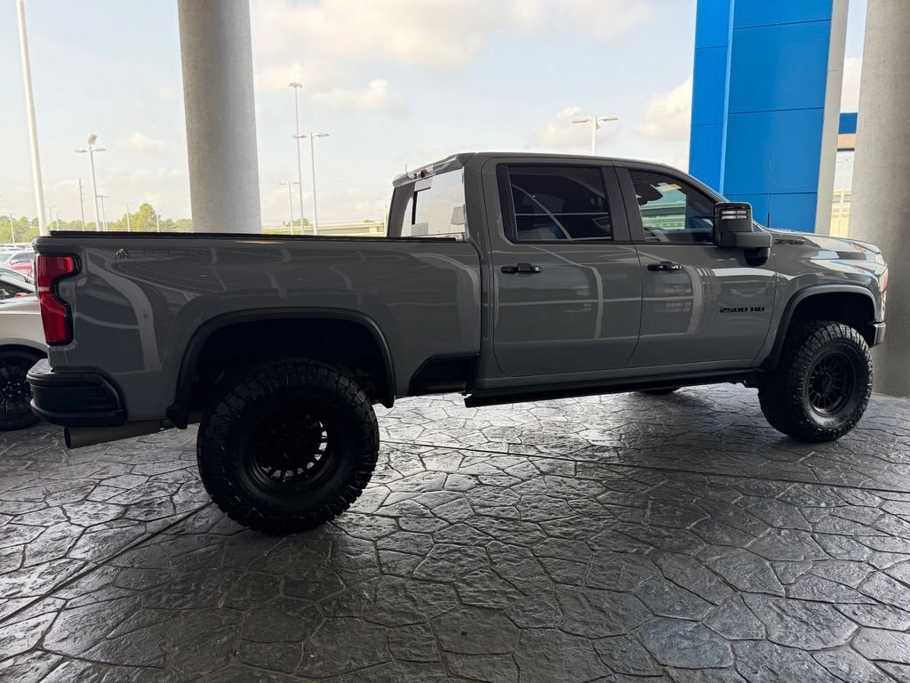 Used 2025 Chevrolet Silverado 2500 ZR2 w/ ZR2 Bison Edition AWD/4WD image 3
