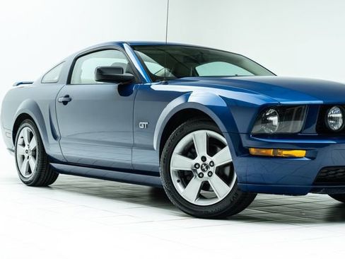 Used 2006 Ford Mustang GT Premium image 3