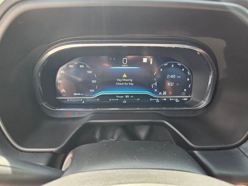 Certified 2022 Chevrolet Tahoe Z71 w/ Luxury Package AWD/4WD image 35