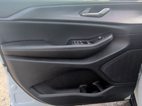 Used 2025 Jeep Grand Cherokee L Laredo image 24