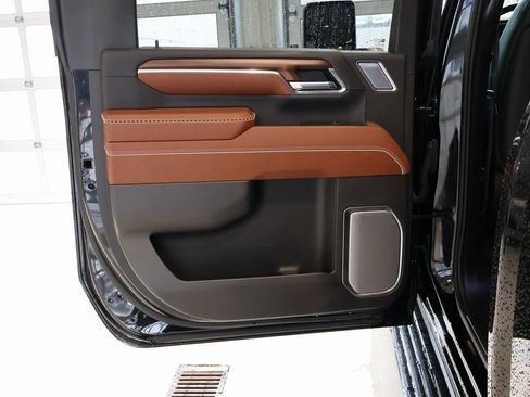 Certified 2024 GMC Sierra 3500 Denali Ultimate image 28