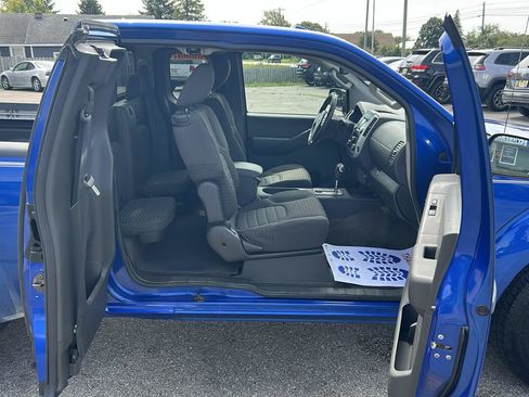 Used 2014 Nissan Frontier SV w/ SV Value Truck Package AWD/4WD image 24