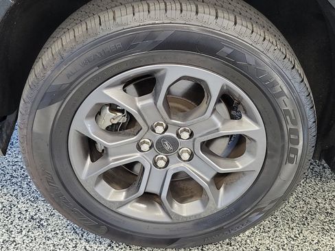 Certified 2022 Ford Maverick XLT FWD image 5