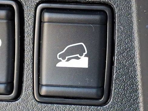 Used 2023 Nissan Frontier PRO-4X w/ Pro Convenience Package AWD/4WD image 27