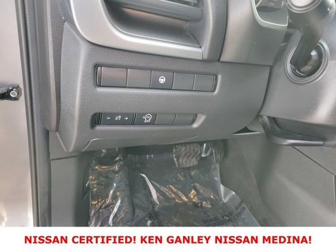 Certified 2023 Nissan Rogue SV image 34