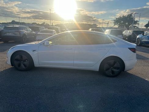 Used 2020 Tesla Model 3 Standard Range Plus RWD image 4