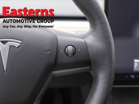 Used 2023 Tesla Model 3 Standard Range image 16