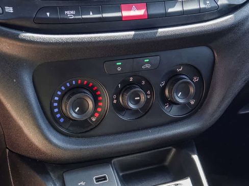 Used 2022 RAM ProMaster City Tradesman FWD image 18