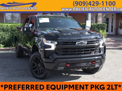 Used 2024 Chevrolet Silverado 1500 LT Trail Boss w/ LT Trail Boss Premium Package AWD/4WD image 1