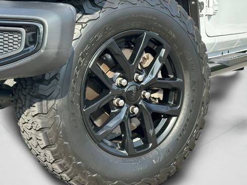 Used 2022 Jeep Gladiator Sport AWD/4WD image 22