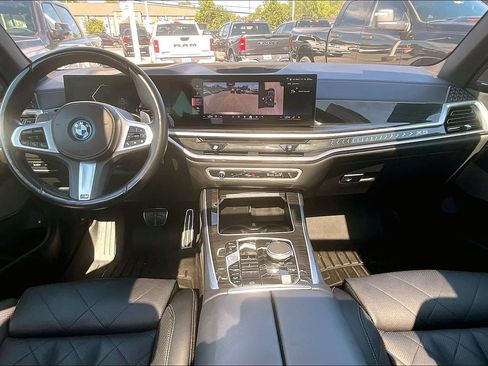 Used 2024 BMW X5 xDrive50e w/ M Sport Package AWD/4WD image 12