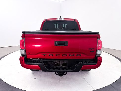 Used 2020 Toyota Tacoma TRD Off-Road w/ TRD Premium Off Road Package AWD/4WD image 17