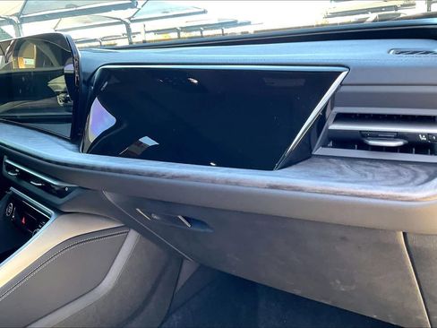 Used 2025 Audi Q5 Premium w/ Convenience Package image 17