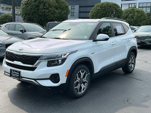Used 2021 Kia Seltos EX AWD/4WD image 3