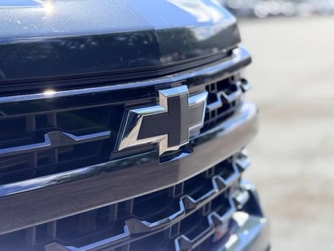 Used 2025 Chevrolet Silverado 1500 LT Trail Boss w/ Convenience Package II AWD/4WD image 31