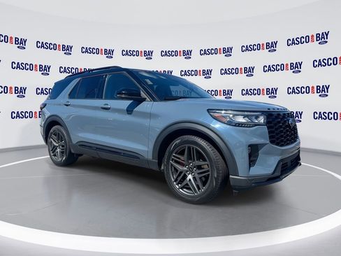 Certified 2025 Ford Explorer ST AWD/4WD image 1