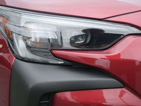 Certified 2025 Subaru Outback Premium AWD/4WD image 11