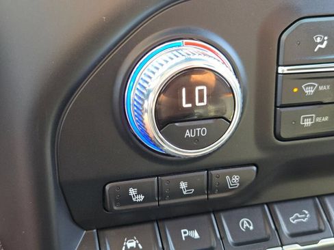 Used 2020 GMC Sierra 1500 AT4 w/ AT4 Premium Package AWD/4WD image 36