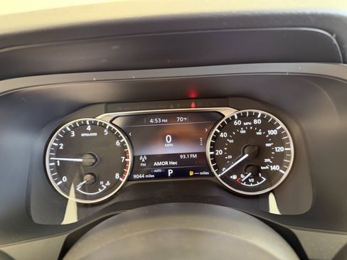 Used 2024 Nissan Pathfinder S image 13