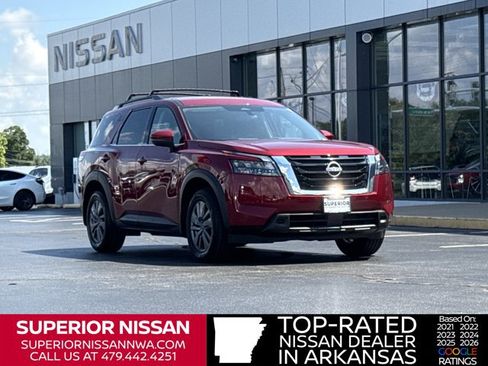 Certified 2025 Nissan Pathfinder SV FWD image 1