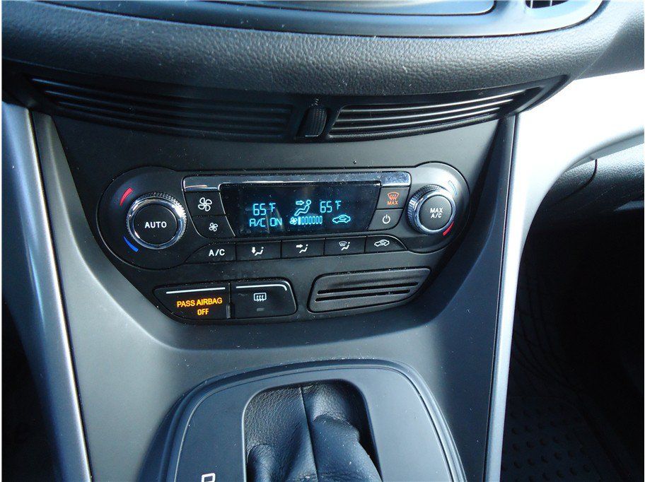 Used 2016 Ford Escape SE w/ SE Leather Comfort Package FWD image 28