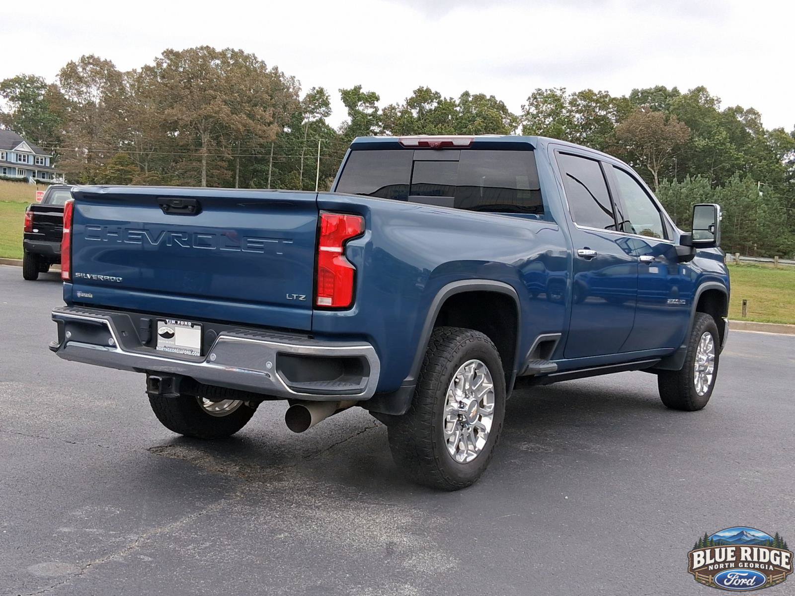 Used 2024 Chevrolet Silverado 2500 LTZ w/ LTZ Premium Package AWD/4WD image 5