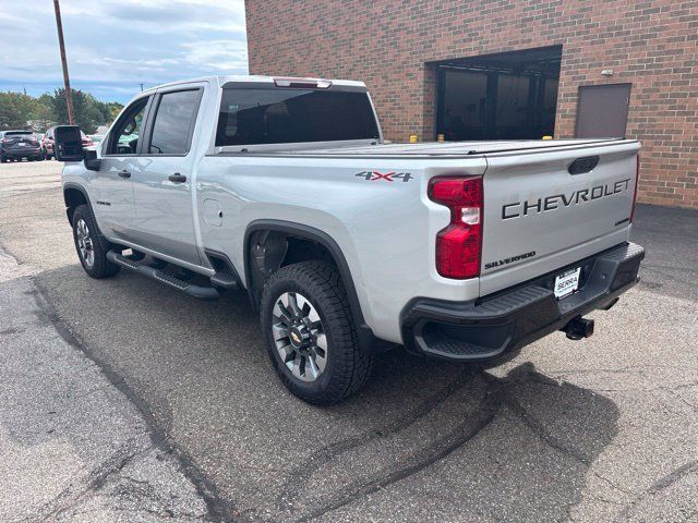 Used 2022 Chevrolet Silverado 2500 Custom w/ Custom Value Package AWD/4WD image 4