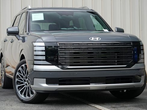 Used 2026 Hyundai Palisade Calligraphy FWD image 4