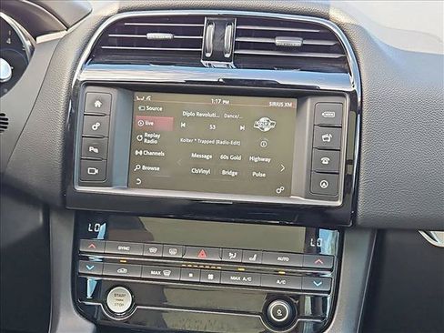 Used 2018 Jaguar F-PACE Premium AWD/4WD image 19