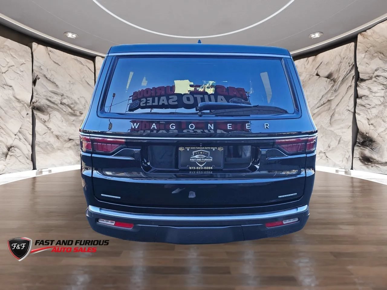 Used 2022 Jeep Wagoneer Series II AWD/4WD image 30