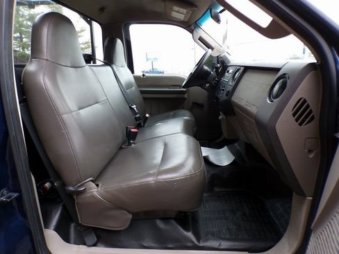 Used 2009 Ford F250 2WD Regular Cab Super Duty image 8