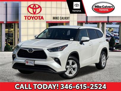 Certified 2024 Toyota Highlander LE