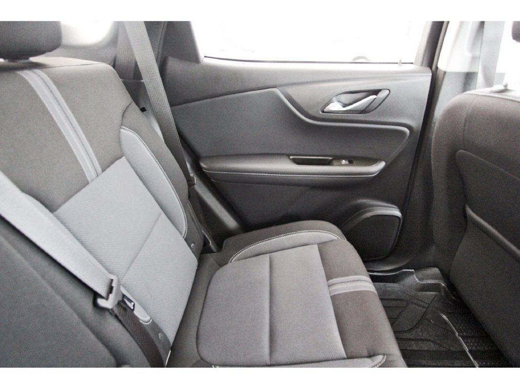 Used 2024 Chevrolet Blazer LT w/ Convenience Package FWD image 11