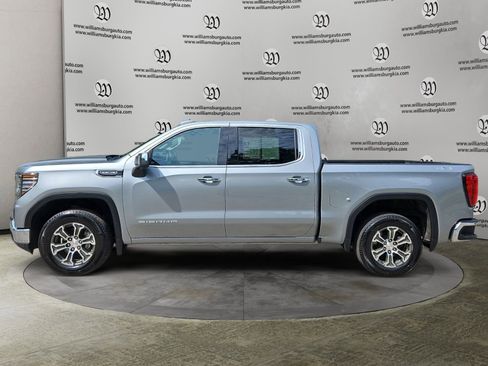 Used 2025 GMC Sierra 1500 SLT image 2