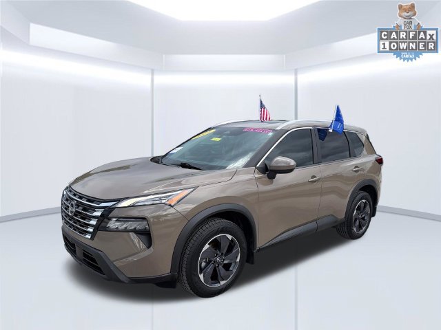 Used 2024 Nissan Rogue SV w/ SV Premium Package FWD image 3