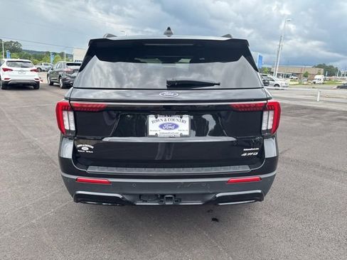 Used 2025 Ford Explorer ST-Line w/ ST-Line Street Pack AWD/4WD image 6