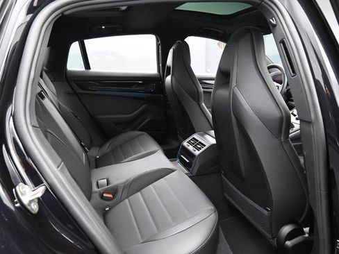 New 2026 Porsche Panamera 4 image 27