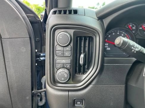 Used 2022 Chevrolet Silverado 1500 Custom AWD/4WD image 22