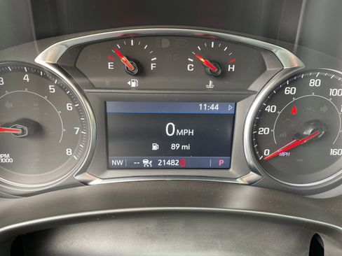 Used 2024 GMC Terrain AT4 image 18