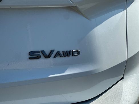 Used 2024 Nissan Rogue SV image 33
