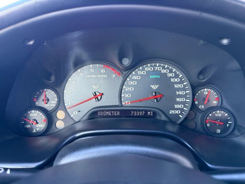 Used 2001 Chevrolet Corvette Convertible w/ Preferred Equipment Group2 image 19